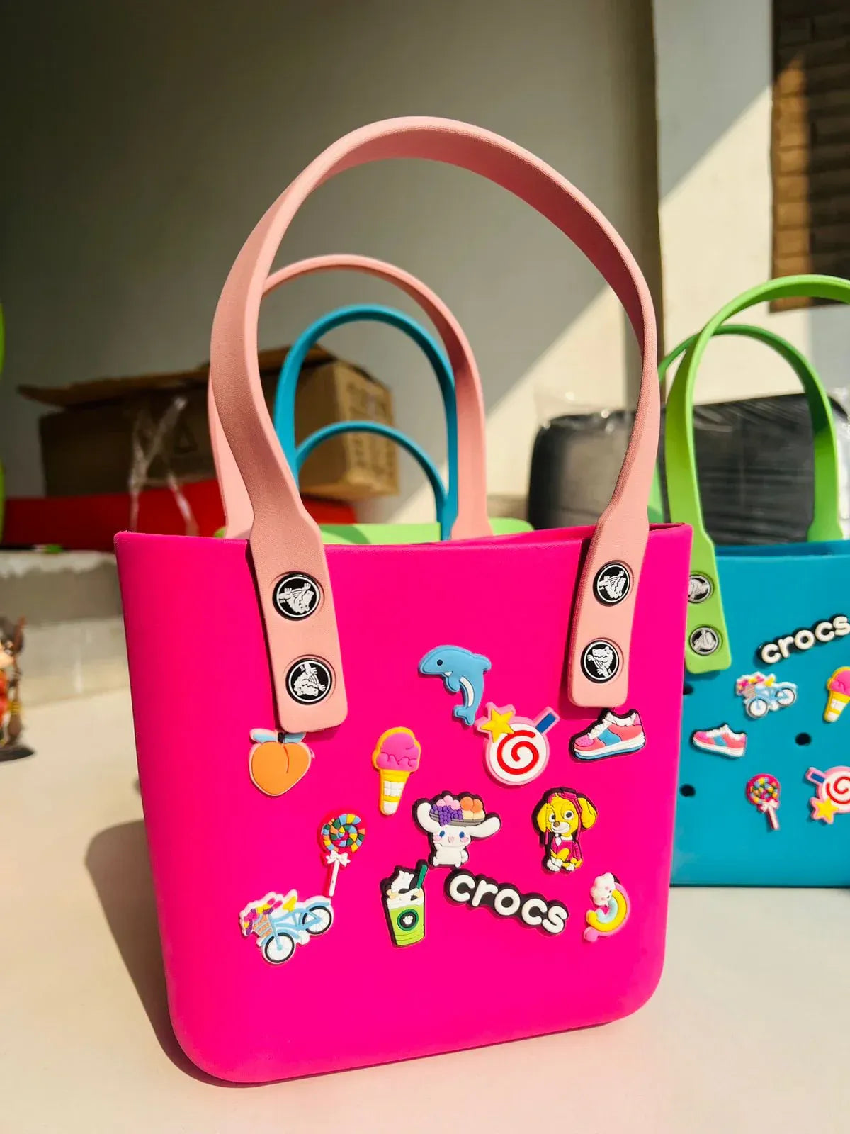 Crocs Medium Beach Bag – Stylish Silicone Tote with Charms