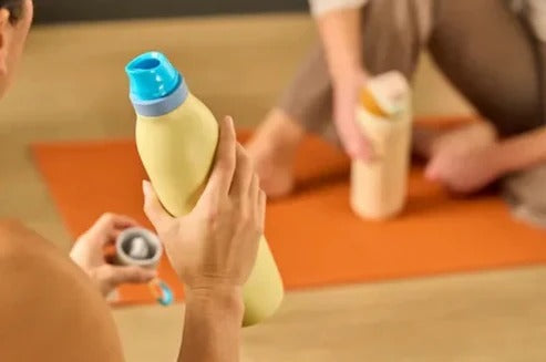 Owala FreeSip Twist 18oz Insulated Stainless Steel Water Bottle – Mint/White (Iced Breeze), BPA-Free with Straw