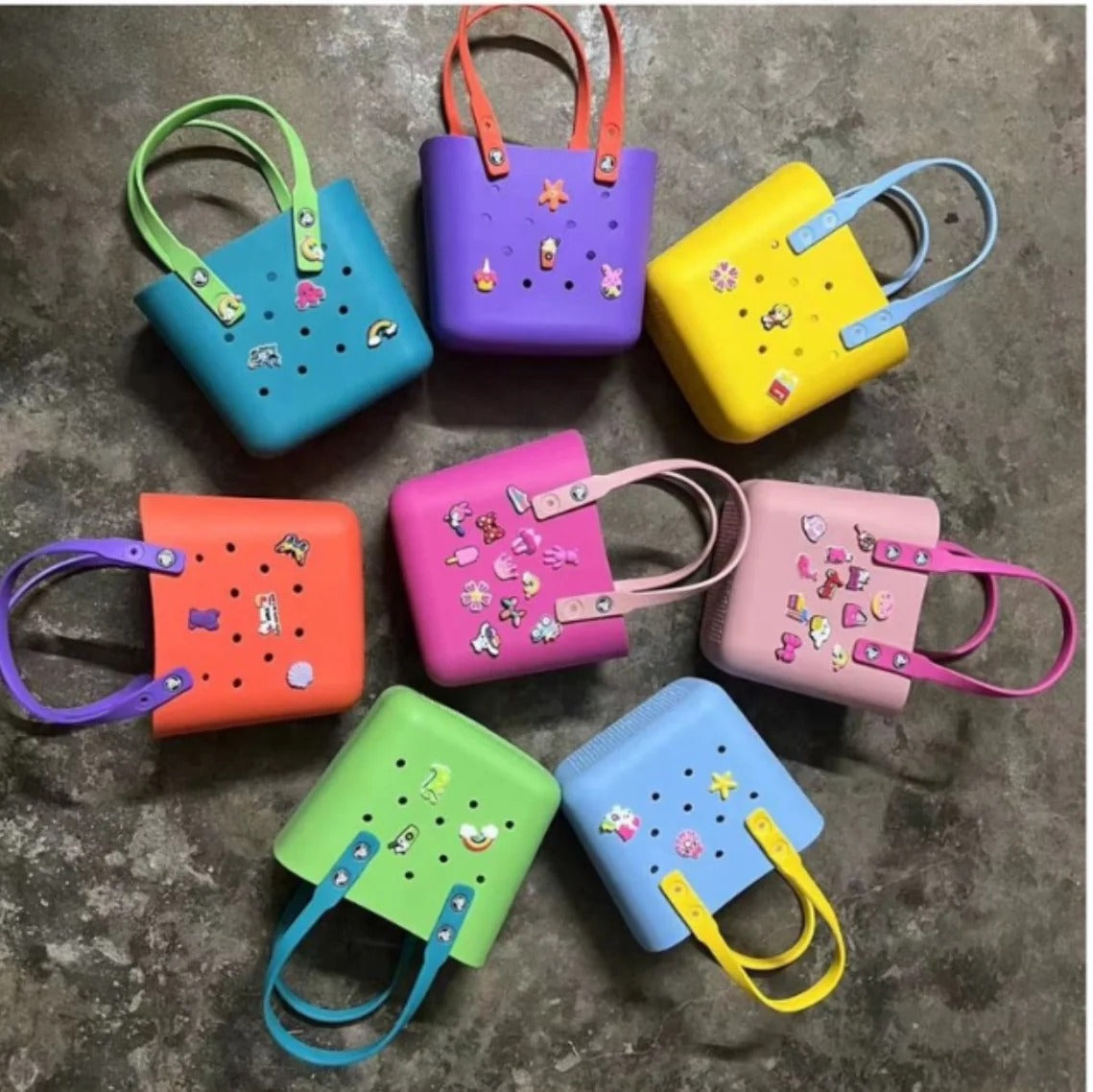 Crocs Medium Beach Bag – Stylish Silicone Tote with Charms